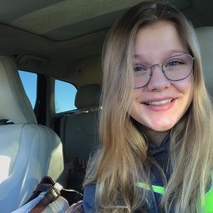 Meet your Posher, Emma